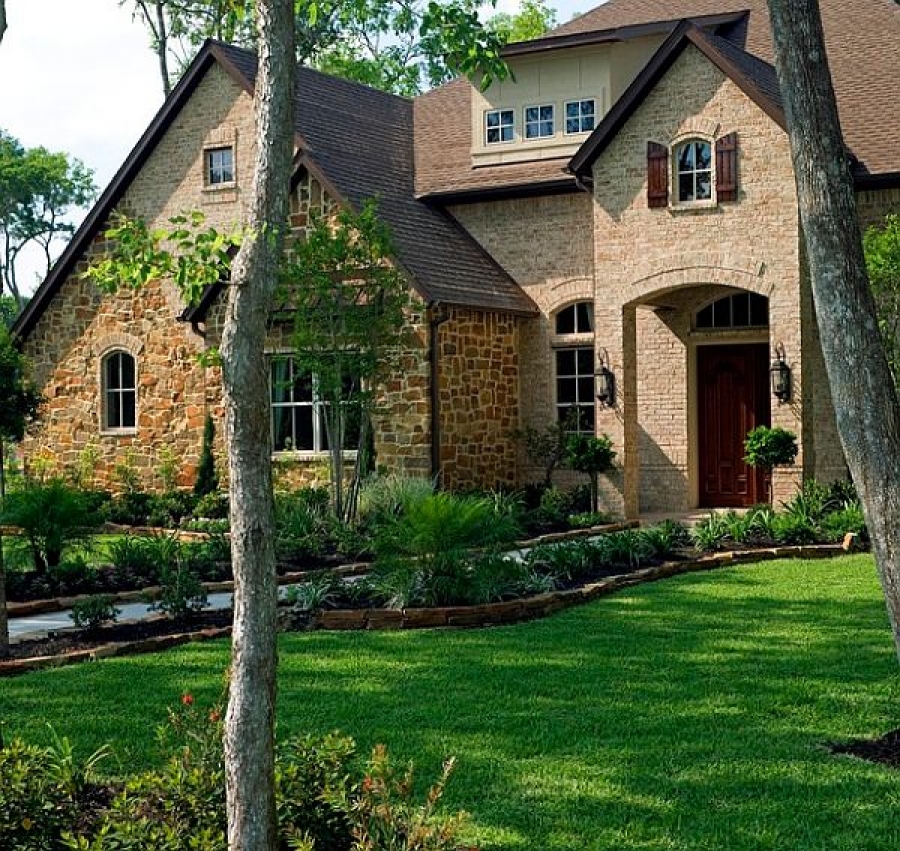 Wow Home Buyers With These 5 Front Yard Landscaping Tips