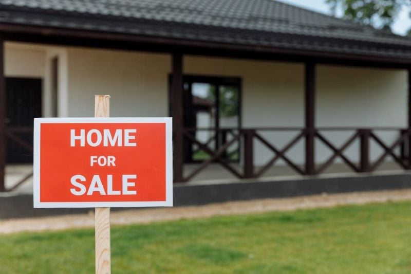 A Complete Checklist for Buying an Older Home