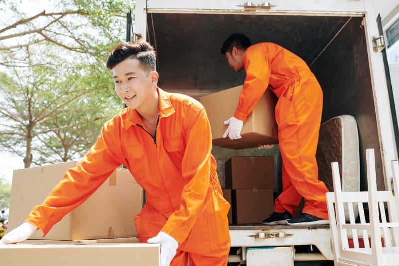 How Multi-State Movers Plan Routes and Timing for Long-Distance Relocations