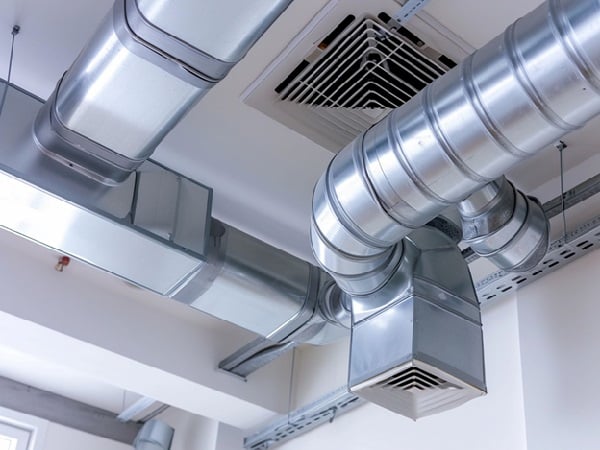 Overhead HVAC ducting 600 Freepik Premium
