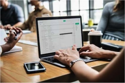 Run Your RE Business With a Smartphone Using Information Management