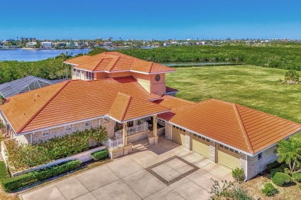 Peaceful Oasis on Sarasota Bay Now Available