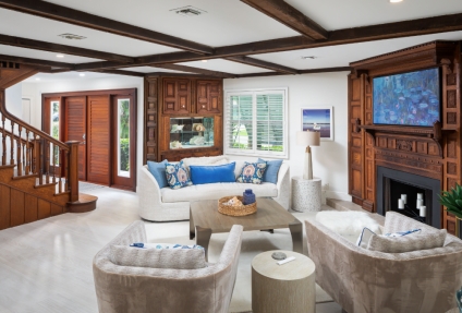 Historic H.G Wells-Inspired Residence in Naples Now Available