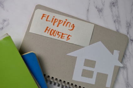 The Pros and Cons of Flipping Houses: Is it the Right Strategy for You?