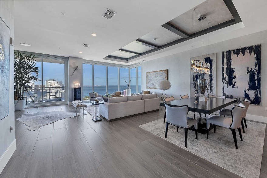 Cosmopolitan Condominium With Panoramic Views Enters Market For $6.595 Million