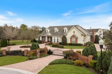 Luxury Estate With 8-Car Garage Now Available for $2.95 Million