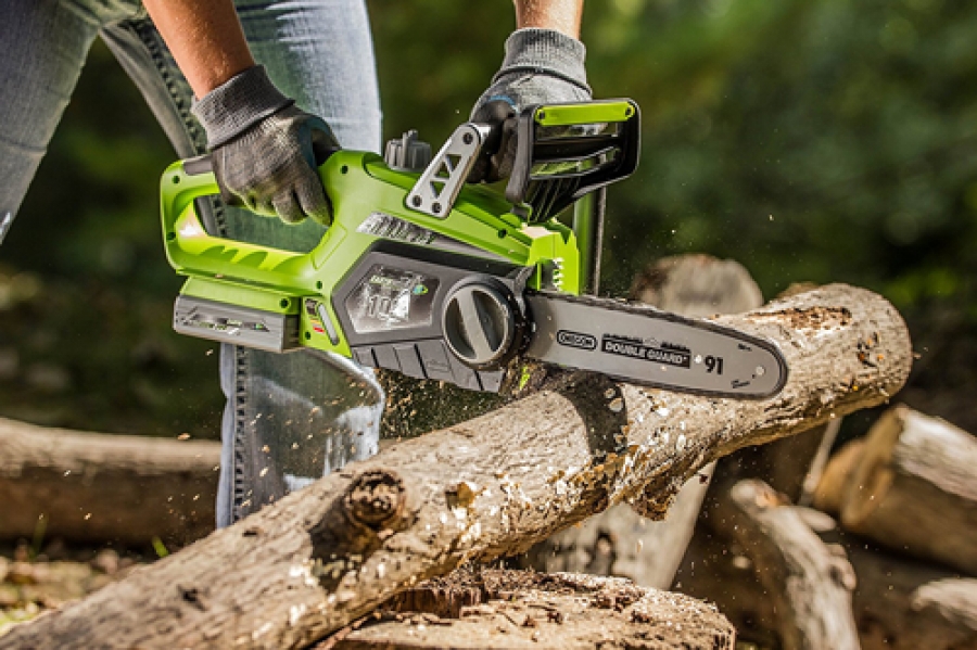 Benefits of Using Cordless Chainsaw