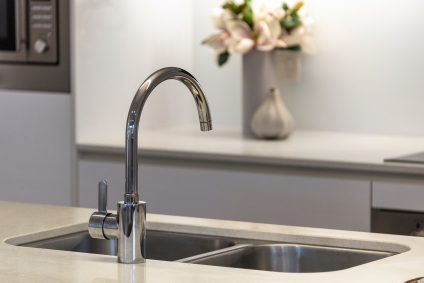 Ultimate Guide to Unclogging Kitchen Sinks: Causes and Solutions