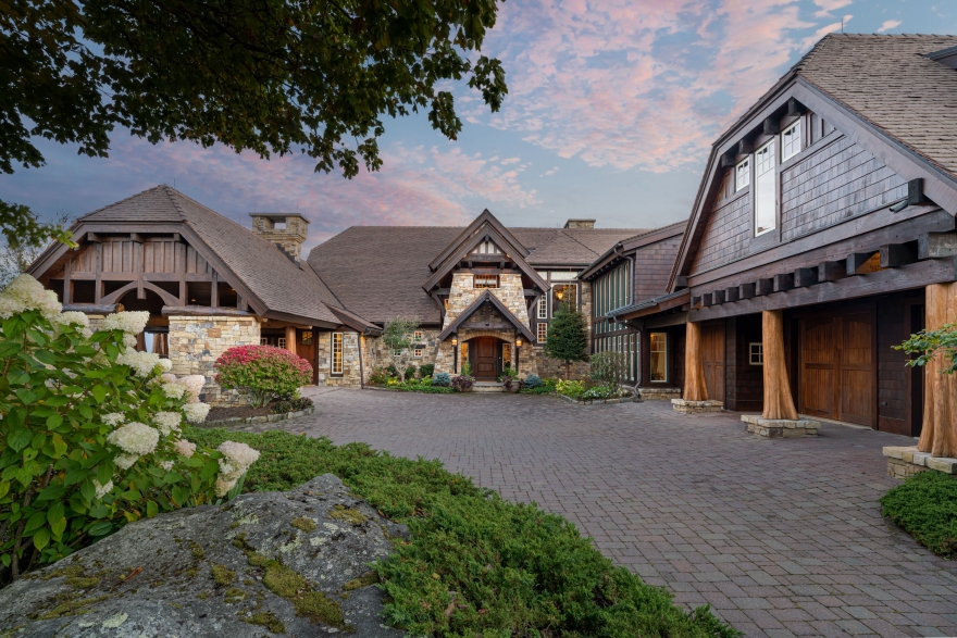 Luxurious Mountaintop Lodge Is Most Expensive Home In North And South Carolina