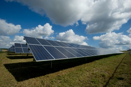 Maximizing Solar Efficiency: Reducing Costs with Energy Optimization