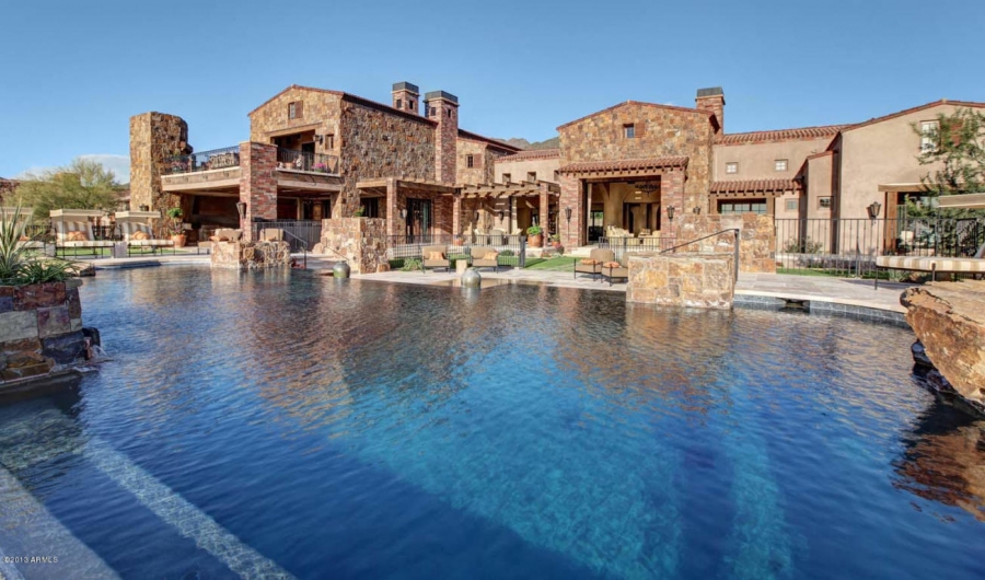 Scottsdale, Arizona Luxury Real Estate Specialists 480-323-5365 WWW.NICHOLASMCCONNELL.COM