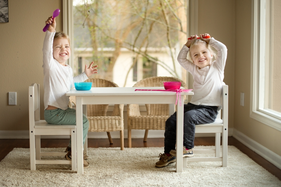 How to Purchase the Right Kids Desk Furniture