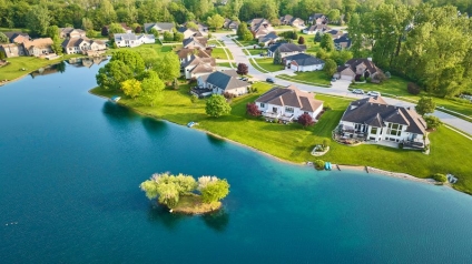 Investing In Lakeside Real Estate: Potential Gains And Challenges