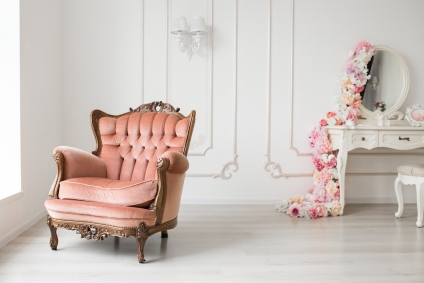 6 Benefits of Using Vintage Furniture in Your Home
