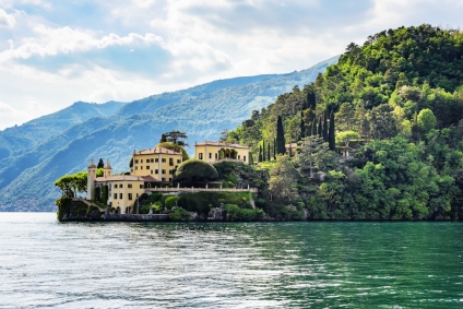 How To Get A Luxurious House In Lake Como With Simple Steps