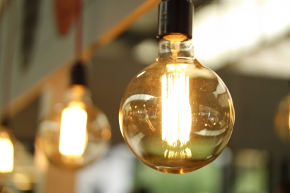 5 Simple Tips to Slash Your Home Electricity Bills
