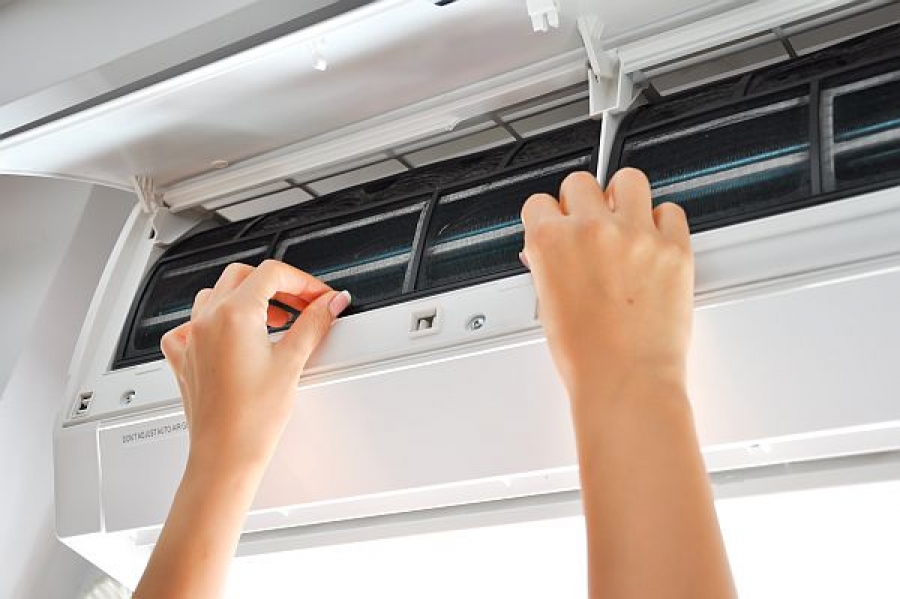 5 Tips to Clean and Prepare Your Air Conditioner for Summer