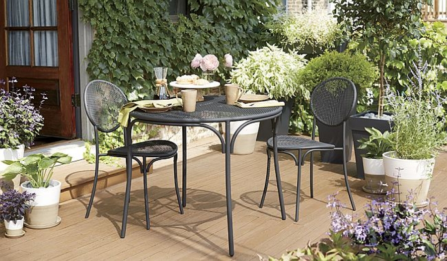 A Regional Guide to Staging Your Outdoor Space